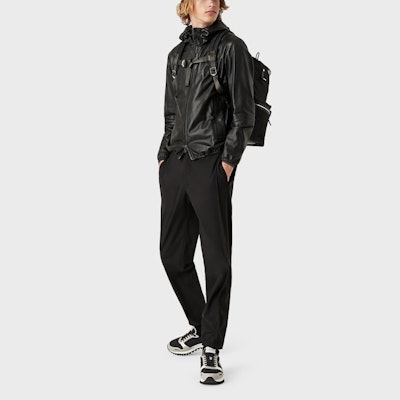 Emporio Armani FW21 黑色全拉鍊皮革連帽外套夹克. 01R54P-01P54-999 Lookbook Emporio Armani FW21 黑色全拉鍊皮革連帽外套夹克. 01R54P-01P54-999
