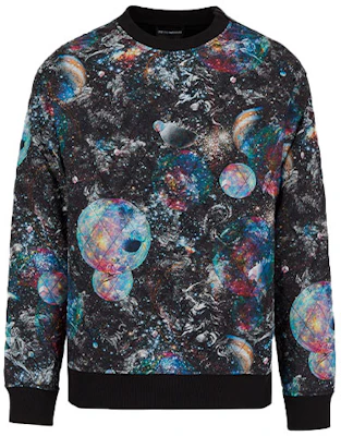 EMPORIO ARMANI FW21 Sweater Hitam dengan Cetak Grafik Planet. 6K1M8Q-1JS3Z-F010 Order EMPORIO ARMANI FW21 Sweater Hitam dengan Cetak Grafik Planet. 6K1M8Q-1JS3Z-F010