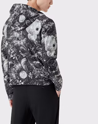EMPORIO ARMANI FW21 星空印花标志黑色夹克外套 B1R410-B1017-991 Purchase EMPORIO ARMANI FW21 星空印花标志黑色夹克外套 B1R410-B1017-991