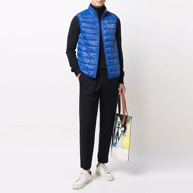 Lookbook 엠포리오 아르마니 FW21 네이비 블루 솔리드 컬러 터틀넥 니트 스웨터 8N1M46-1M71Z-0922