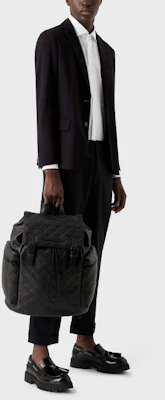 Emporio Armani FW22 黑色純色休閒長袖西裝外套夹克。 6L1GL0-1JGXZ-0920 Lookbook Emporio Armani FW22 黑色純色休閒長袖西裝外套夹克。 6L1GL0-1JGXZ-0920