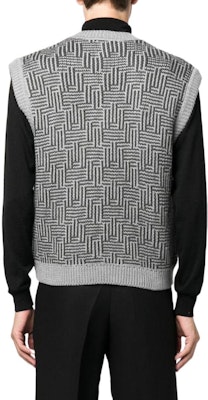 EMPORIO ARMANI FW22 Geometric Knit Vest in Charcoal Gray. 6L1MW6-1M30Z-F640 Shop EMPORIO ARMANI FW22 Geometric Knit Vest in Charcoal Gray. 6L1MW6-1M30Z-F640