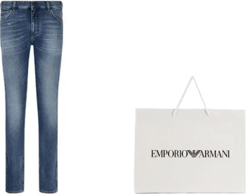 Emporio Armani FW22 Jeans Biru Pudar Slim Potongan Sederhana. 6L1J16-1DS4Z-0942 Lookbook Emporio Armani FW22 Jeans Biru Pudar Slim Potongan Sederhana. 6L1J16-1DS4Z-0942