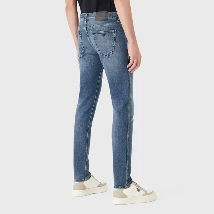 Details for Emporio Armani FW22 Jeans Biru Pudar Slim Potongan Sederhana. 6L1J16-1DS4Z-0942