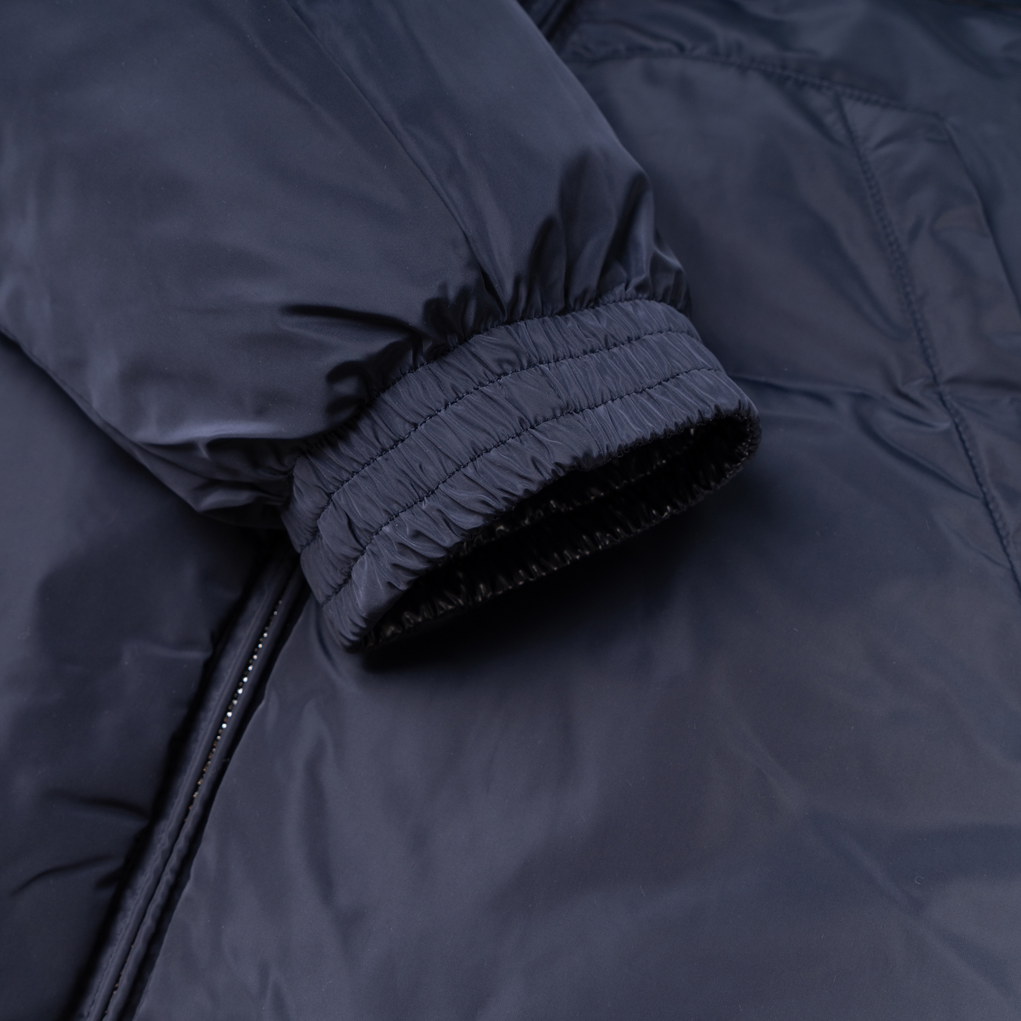 Emporio Armani FW22  Reversible Black Hoodie Jacket with Logo Patch. 6L1BP31-NNBZ1-0920 圖 5