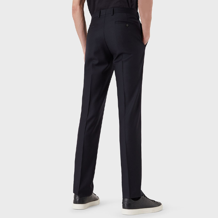 Shop 엠포리오 아르마니 FW22 솔리드 스트레이트 캐주얼 바지. 01P650-01047-1922