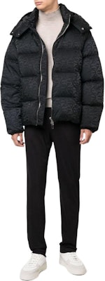 Chaqueta Negra EMPORIO ARMANI FW22 Logo Clásico Acolchada Manga Larga 6L1BH21NLLZ0999 Shop Chaqueta Negra EMPORIO ARMANI FW22 Logo Clásico Acolchada Manga Larga 6L1BH21NLLZ0999