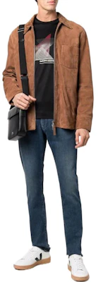 EMPORIO ARMANI FW22 Esenciales Jeans Azules Rectos de Tiro Medio Lavados. 8N1J06-1G19Z-0942 Shop EMPORIO ARMANI FW22 Esenciales Jeans Azules Rectos de Tiro Medio Lavados. 8N1J06-1G19Z-0942