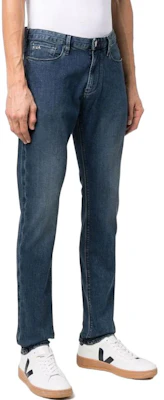 EMPORIO ARMANI FW22 Esenciales Jeans Azules Rectos de Tiro Medio Lavados. 8N1J06-1G19Z-0942 Details for EMPORIO ARMANI FW22 Esenciales Jeans Azules Rectos de Tiro Medio Lavados. 8N1J06-1G19Z-0942