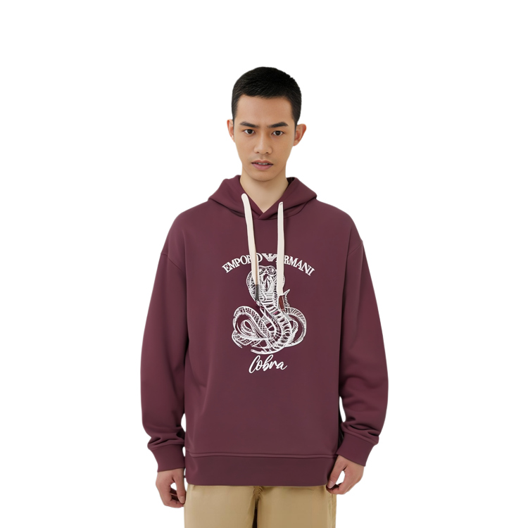 Sizing Emporio Armani FW22 Baju Hooded Merah Lelaki dengan Cetakan Huruf. 6L1MM5-1JWPZ-0397