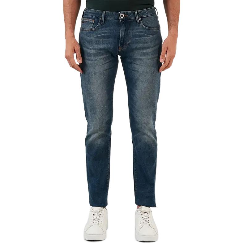 Shop 엠포리오 아르마니 FW22 슬림 스트레이트핏 워싱 데님 진 블루. 6L1J06-1DI4Z-0942