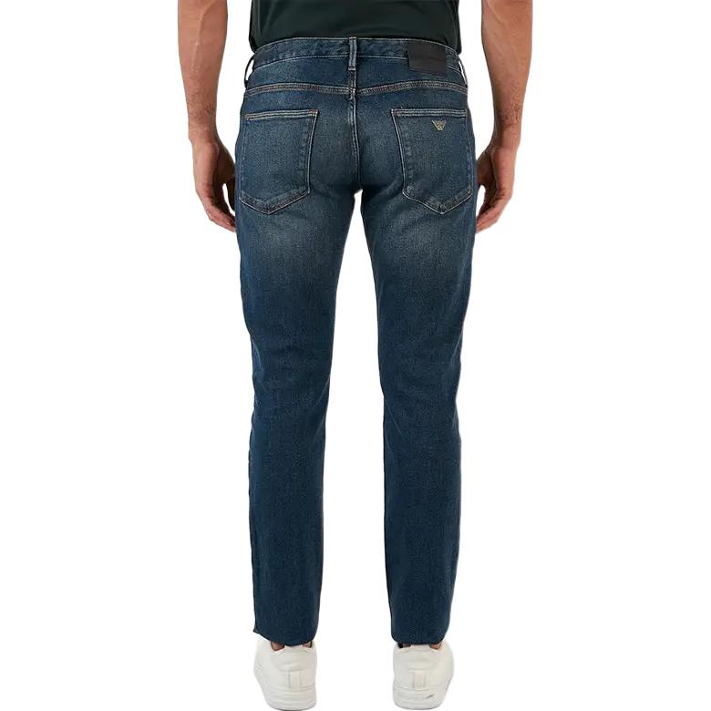 Purchase 엠포리오 아르마니 FW22 슬림 스트레이트핏 워싱 데님 진 블루. 6L1J06-1DI4Z-0942