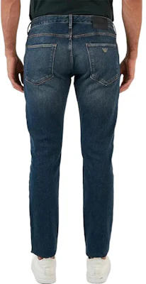 엠포리오 아르마니 FW22 슬림 스트레이트핏 워싱 데님 진 블루. 6L1J06-1DI4Z-0942 Purchase 엠포리오 아르마니 FW22 슬림 스트레이트핏 워싱 데님 진 블루. 6L1J06-1DI4Z-0942