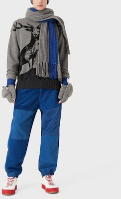 Emporio Armani FW22 Sustainable Elk Sweater Crewneck Pullover Grey. 6L1MZA-1M5FZ-F618 Lookbook Emporio Armani FW22 Sustainable Elk Sweater Crewneck Pullover Grey. 6L1MZA-1M5FZ-F618