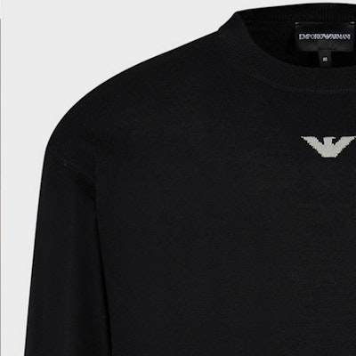 Emporio Armani FW23 Sweater Hitam Crewneck Logo Ikonik Elang. 6R1MXG-1MNGZ-F008 Shop Emporio Armani FW23 Sweater Hitam Crewneck Logo Ikonik Elang. 6R1MXG-1MNGZ-F008