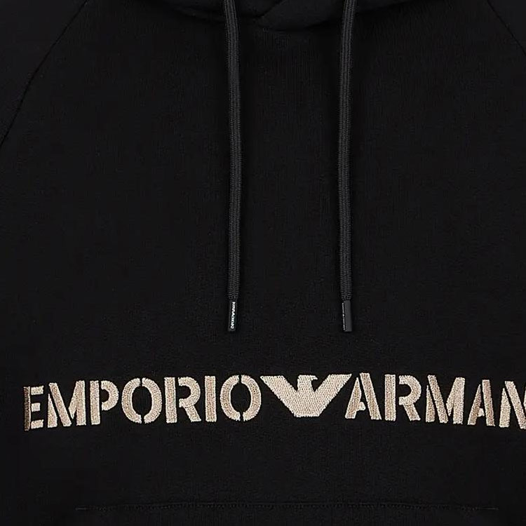 Shop EMPORIO ARMANI FW23 黑色刺绣标志连帽衫. 6R1ME9-1JWPZ-00C6