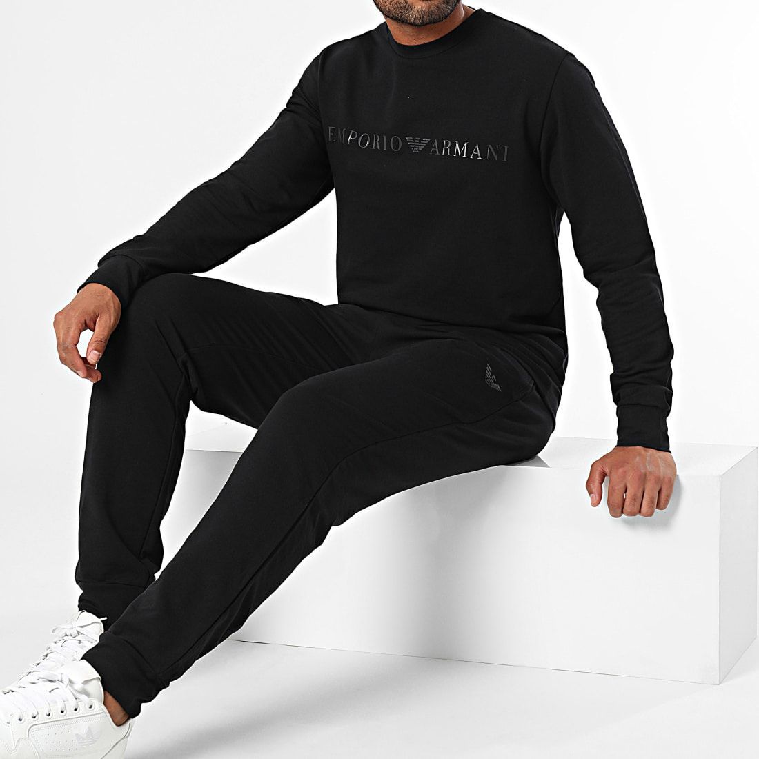 Emporio Armani FW23  Black Letter Print Crewneck Sweatshirt Set. 111943-3F595-00020 圖 7