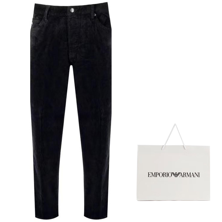 Lookbook EMPORIO ARMANI FW23 Seluar Jeans Kasual Slim Fit Warna Solid dengan Zip. 6R1J06-1NHKZ-0920