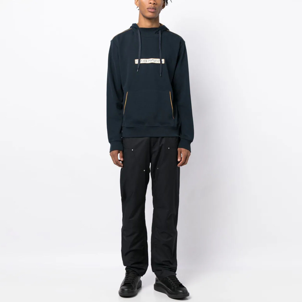 Lookbook Hoodie Emporio Armani FW23 dengan Logo Huruf dan Rekaan Pullover 112052-3F573-00135