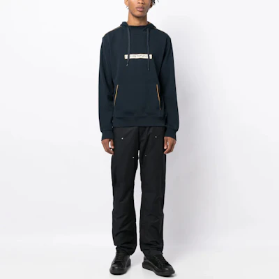 Hoodie Emporio Armani FW23 dengan Logo Huruf dan Rekaan Pullover 112052-3F573-00135 Lookbook Hoodie Emporio Armani FW23 dengan Logo Huruf dan Rekaan Pullover 112052-3F573-00135