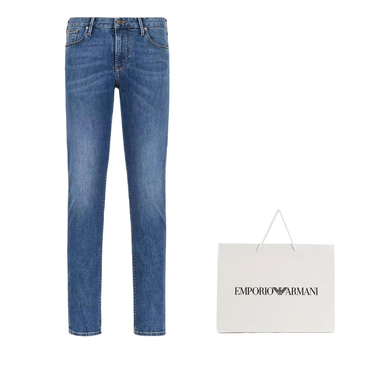 Lookbook EMPORIO ARMANI FW23 Seluar Jeans Denim Kasual Lelaki Biru Zip-Washed 6R1J06-1DRHZ-0942