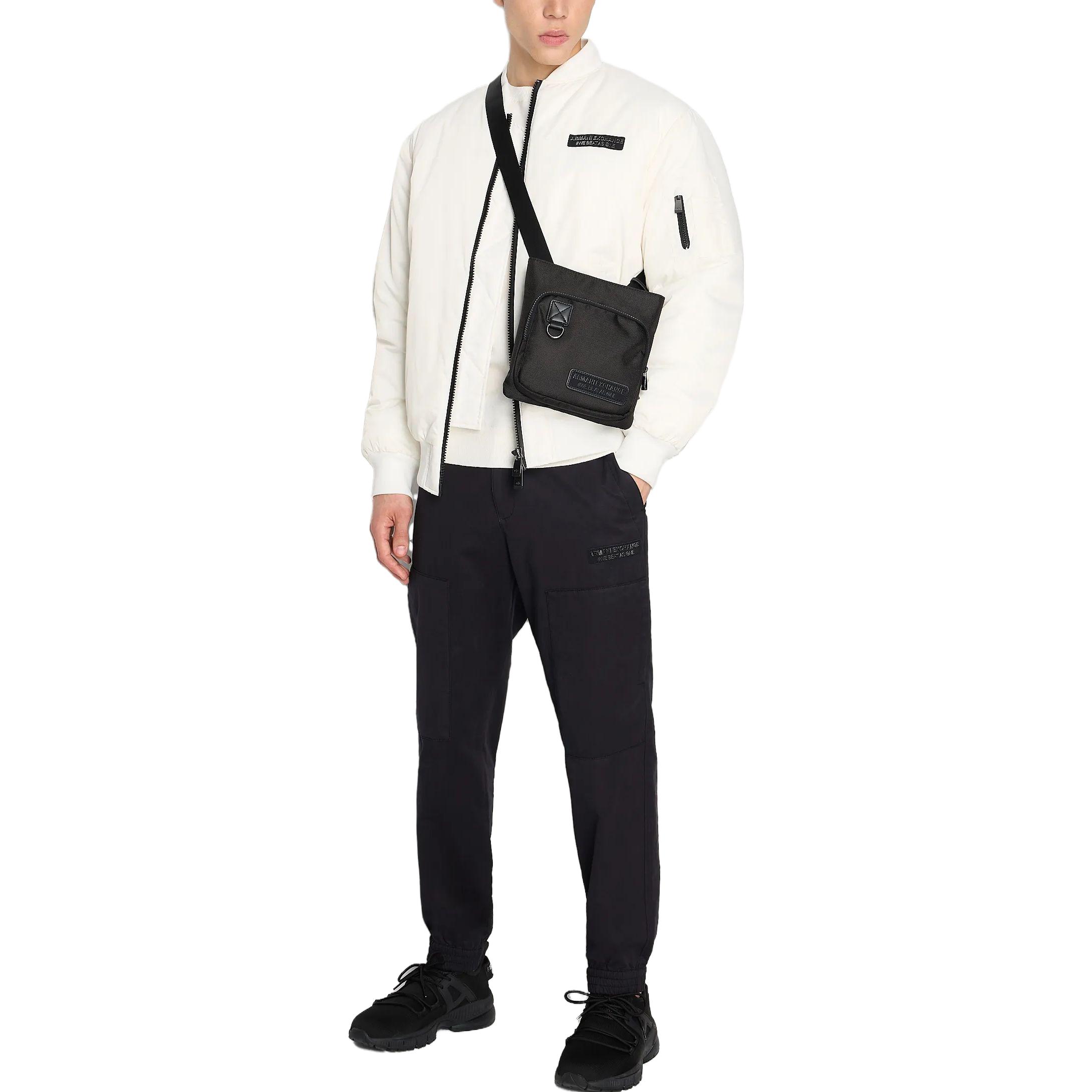 Lookbook 安普里奧·阿曼尼 FW23 白色棒球領拉鍊外套 6RZB12-ZNJ7Z-116L