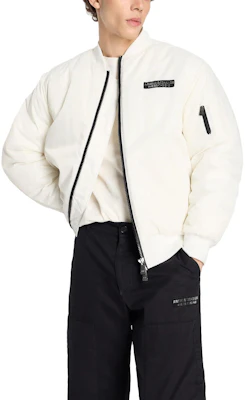 安普里奧·阿曼尼 FW23 白色棒球領拉鍊外套 6RZB12-ZNJ7Z-116L Shop 安普里奧·阿曼尼 FW23 白色棒球領拉鍊外套 6RZB12-ZNJ7Z-116L