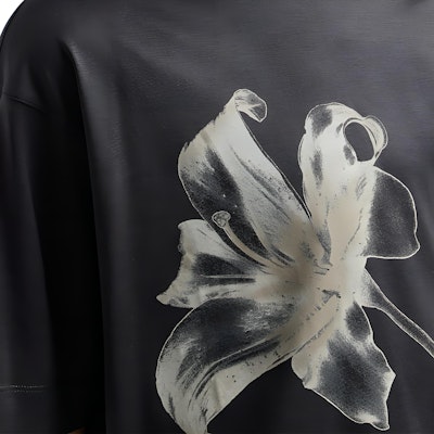 エンポリオアルマーニ FW24 ブラック フローラルプリント クルーネックTシャツ EM00146-0AF1001-7U8168 Details for エンポリオアルマーニ FW24 ブラック フローラルプリント クルーネックTシャツ EM00146-0AF1001-7U8168