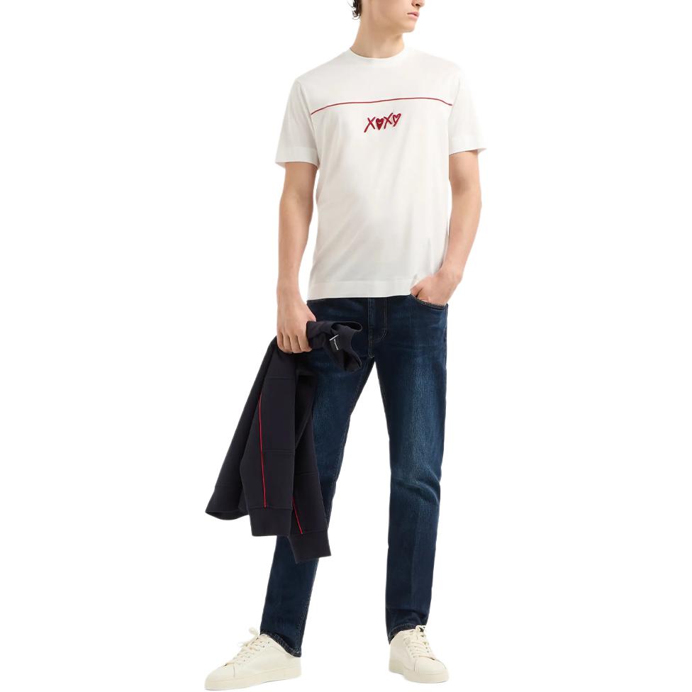 Lookbook EMPORIO ARMANI FW24  White Crewneck Embroidered Pattern T-Shirt. EM000131-AF10761-U0003