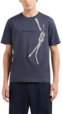 Camiseta Emporio Armani FW24 Azul Marino con Logo Bordado de Manga Corta. 6D1T6U-1J7FZ-0935 Shop Camiseta Emporio Armani FW24 Azul Marino con Logo Bordado de Manga Corta. 6D1T6U-1J7FZ-0935