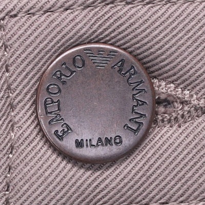 安普里奥·阿玛尼灰米色中腰直筒休闲裤. 8N1J06-1NJ9Z-0144 Sizing 安普里奥·阿玛尼灰米色中腰直筒休闲裤. 8N1J06-1NJ9Z-0144