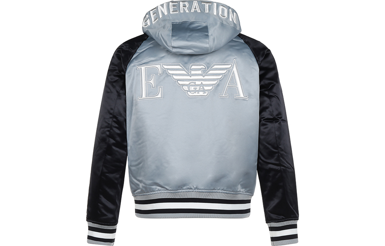 Lookbook EMPORIO ARMANI Hoodie Jaket dengan Cetakan Logo Belakang 6H1BE9-1NYCZ-F625