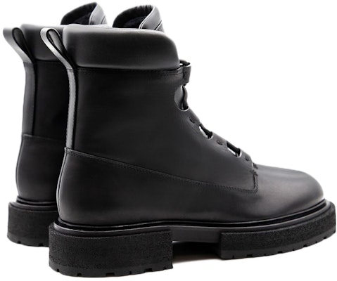 Botas de Cuero con Cordones Emporio Armani 'Moda Negra'. X2M346XN7111K001 Lookbook Botas de Cuero con Cordones Emporio Armani 'Moda Negra'. X2M346XN7111K001