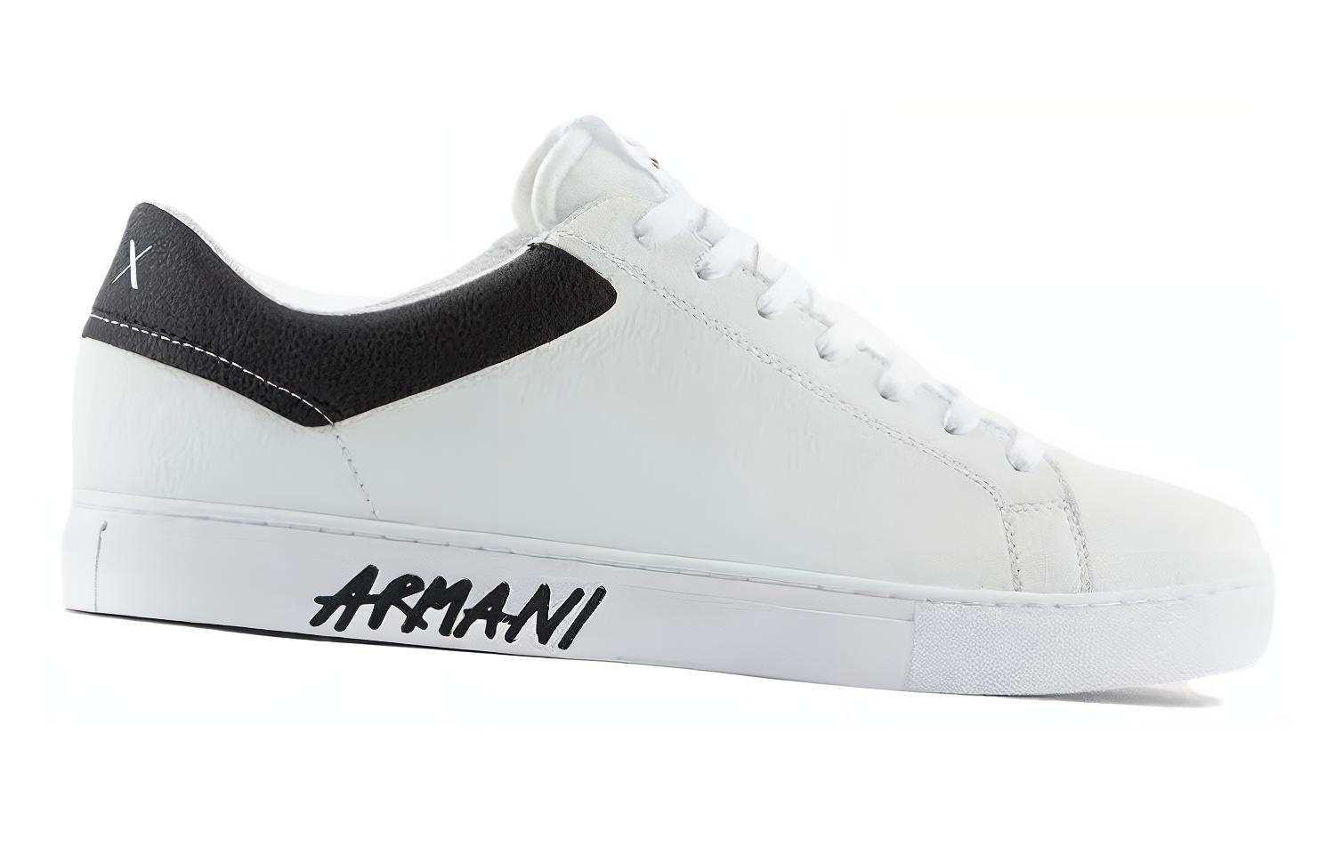 Order Emporio Armani Kulit Low-Top 'Hitam dan Putih' XUX145XV598K488