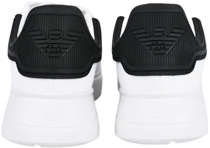 엠포리오 아르마니 블랙&화이트 가죽 스니커즈 X4X264XN19100230 Shop 엠포리오 아르마니 블랙&화이트 가죽 스니커즈 X4X264XN19100230