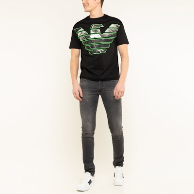 エンポリオアルマーニ ロゴグラフィック クルーネックTシャツ ブラック 3H1T79-1JSTZ-0999 Shop エンポリオアルマーニ ロゴグラフィック クルーネックTシャツ ブラック 3H1T79-1JSTZ-0999