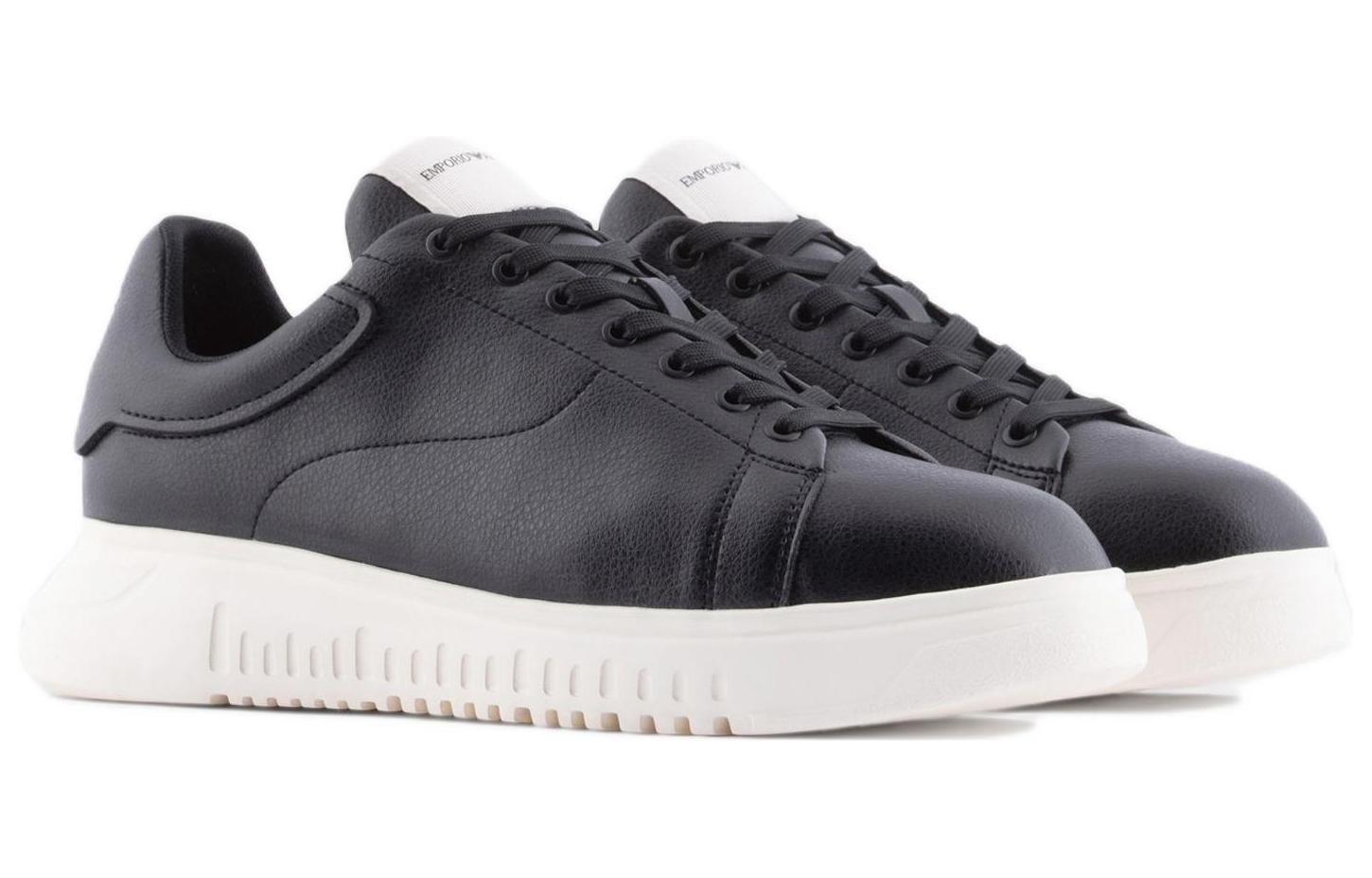 Lookbook Sneakers Rendah Emporio Armani 'Kulit Hitam' Lelaki Perempuan X4X264XF532100002