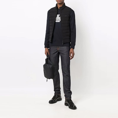 Emporio Armani 黑色立领轻便羽绒马甲 8N1BQ1-1NLRZ-0999 Shop Emporio Armani 黑色立领轻便羽绒马甲 8N1BQ1-1NLRZ-0999