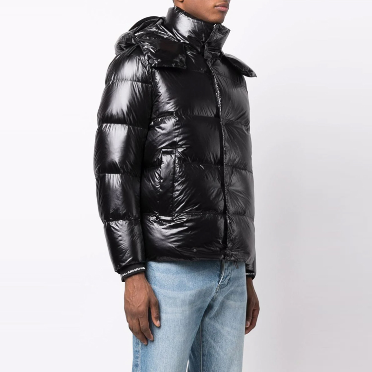 Purchase Emporio Armani Chaqueta Negra Brillante con Capucha y Relleno de Plumas 6K1B88-1NPDZ-0999