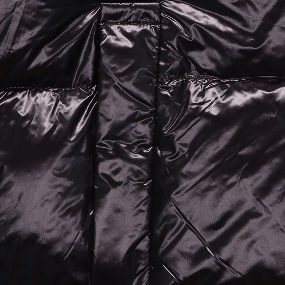 Sizing Emporio Armani Chaqueta Negra Brillante con Capucha y Relleno de Plumas 6K1B88-1NPDZ-0999