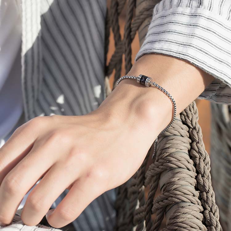 Shop Gelang Manik Emporio Armani Perak Stainless Steel. EGS2845040