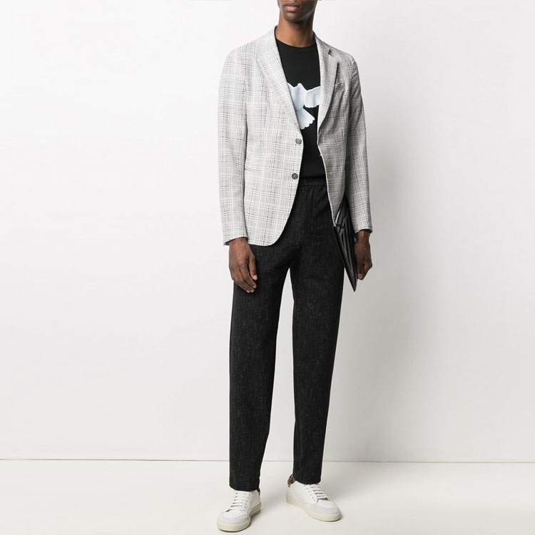 Lookbook 엠포리오 아르마니 슬림핏 메탈릭 울 팬츠 블랙 A1P41-0A143-6999