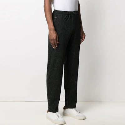엠포리오 아르마니 슬림핏 메탈릭 울 팬츠 블랙 A1P41-0A143-6999 Shop 엠포리오 아르마니 슬림핏 메탈릭 울 팬츠 블랙 A1P41-0A143-6999