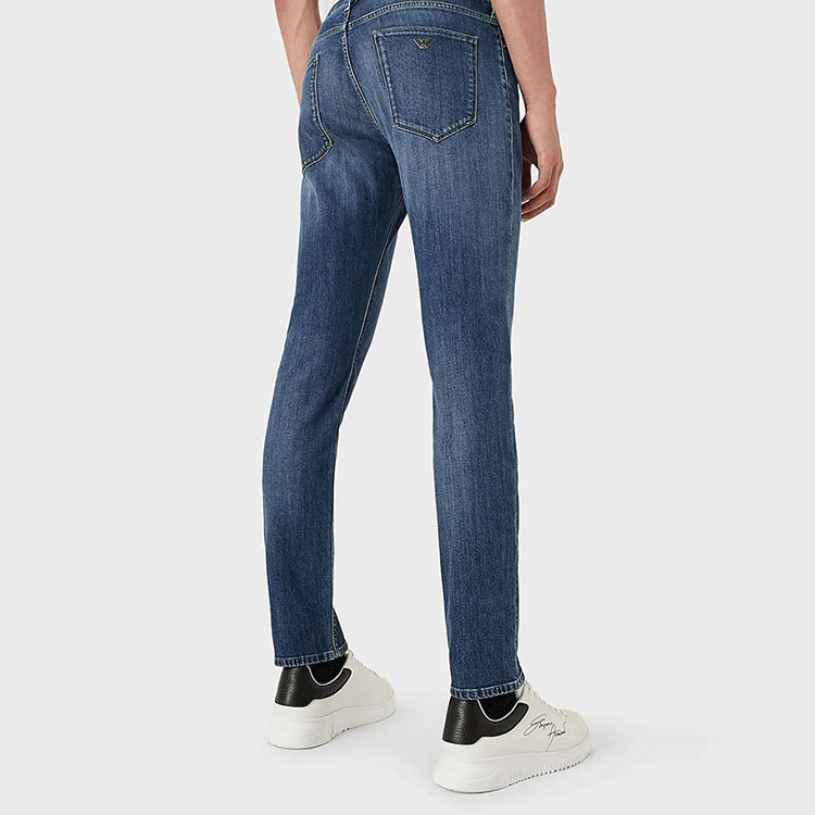 Purchase EMPORIO ARMANI Jeans Slim Fit Biru dengan Logo Helang Distressed. 8N1J06-1D5QZ-0942