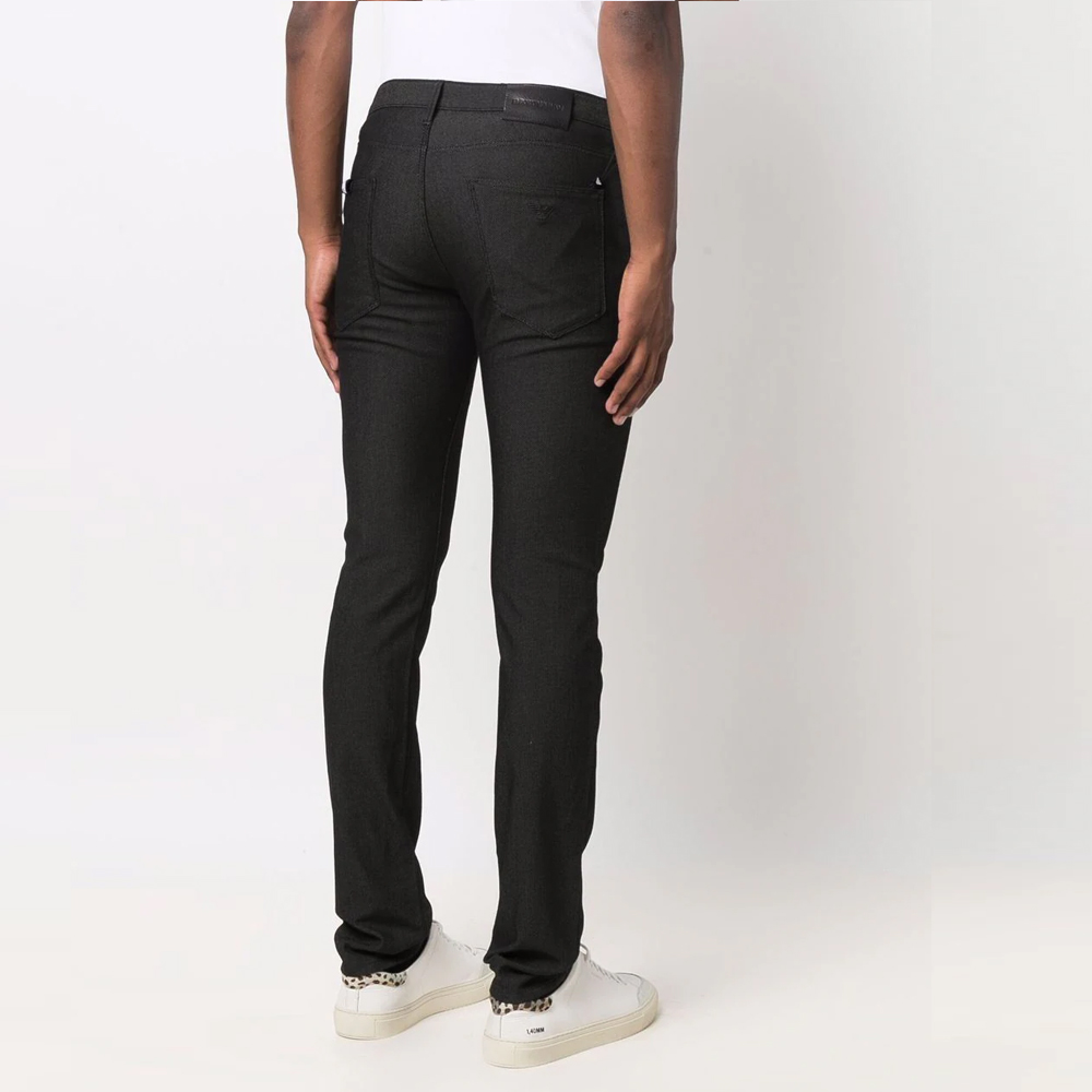 Shop Emporio Armani 修身休闲直筒裤 黑色 8N1J06-1N2NZ-0999