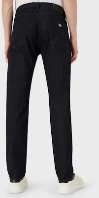 Emporio Armani SS22 Jeans Ajustados de Tiro Medio - Azul Oscuro. 8N1J06-1G19Z-0941 Purchase Emporio Armani SS22 Jeans Ajustados de Tiro Medio - Azul Oscuro. 8N1J06-1G19Z-0941