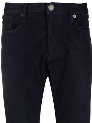 Emporio Armani SS22 Jeans Ajustados de Tiro Medio - Azul Oscuro. 8N1J06-1G19Z-0941 Details for Emporio Armani SS22 Jeans Ajustados de Tiro Medio - Azul Oscuro. 8N1J06-1G19Z-0941