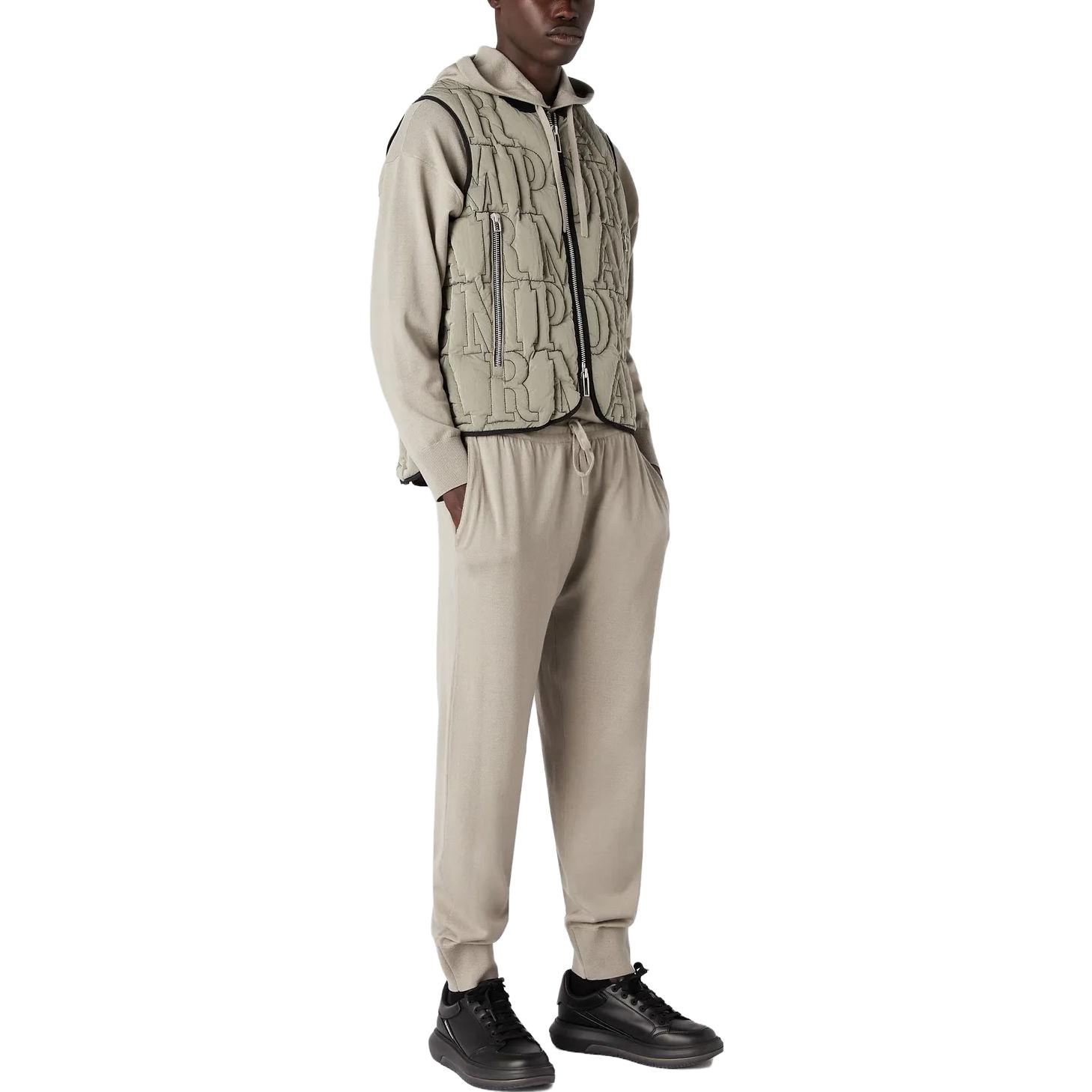 Lookbook EMPORIO ARMANI SS23 绿色无袖刺绣拉链马甲。 6R1BN81-NZKZ1-0643