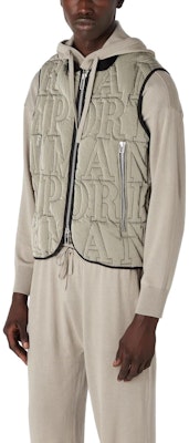 EMPORIO ARMANI SS23 绿色无袖刺绣拉链马甲。 6R1BN81-NZKZ1-0643 Purchase EMPORIO ARMANI SS23 绿色无袖刺绣拉链马甲。 6R1BN81-NZKZ1-0643