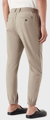 Emporio Armani SS23 高腰束脚裤卡其色. 3R1PC0-1NRBZ-0144 Shop Emporio Armani SS23 高腰束脚裤卡其色. 3R1PC0-1NRBZ-0144